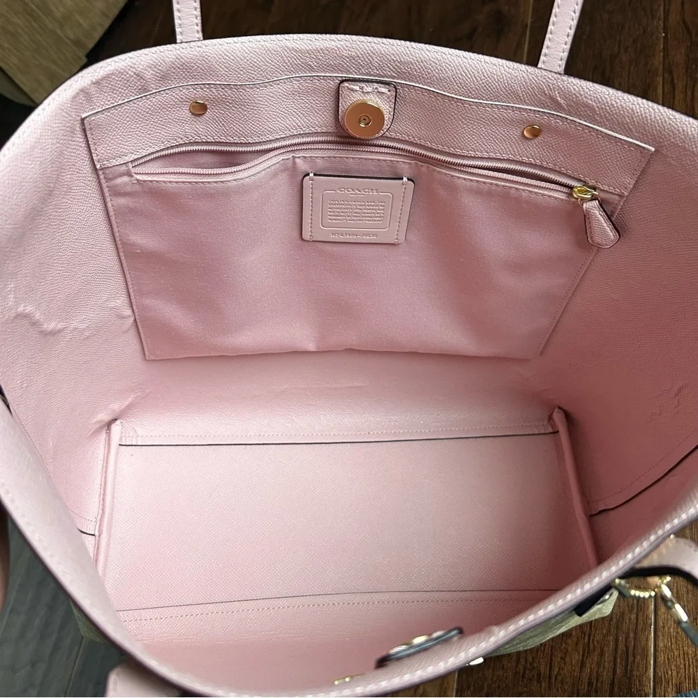 Coach 76636 signature town tote in light khaki and blossom pink - Picture 7 of 16
